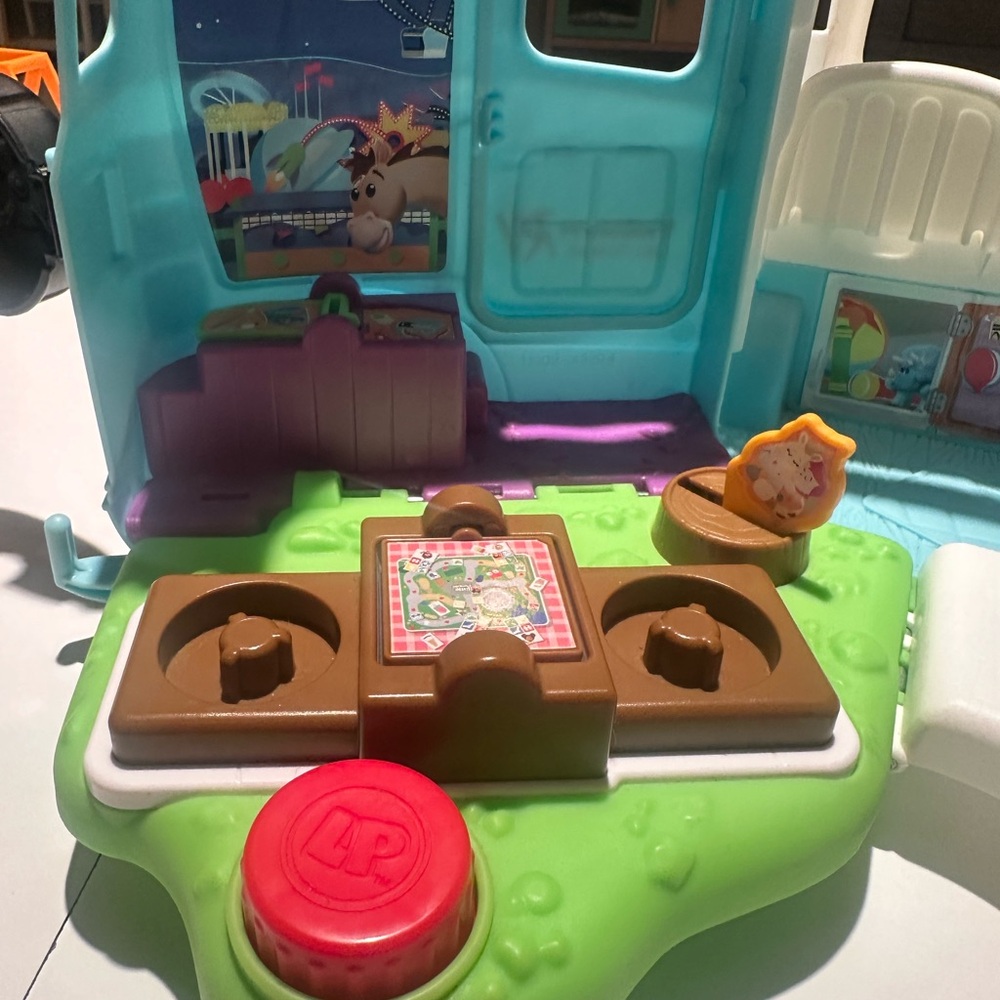 Fisher-Price Little People Toy Story Jessie’s RV Camper - Picture 6 of 9